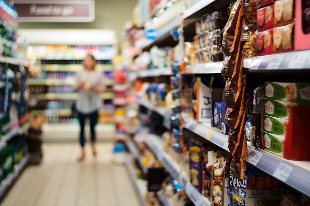 В Екатеринбурге бизнесмен раздавал продукты бесплатно - и получил за это штраф!