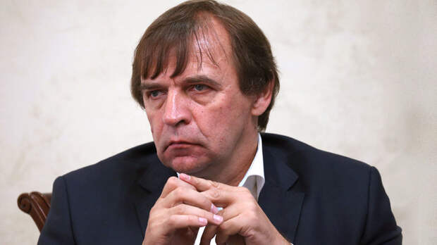 Футбольную сборную покинул главный тренер