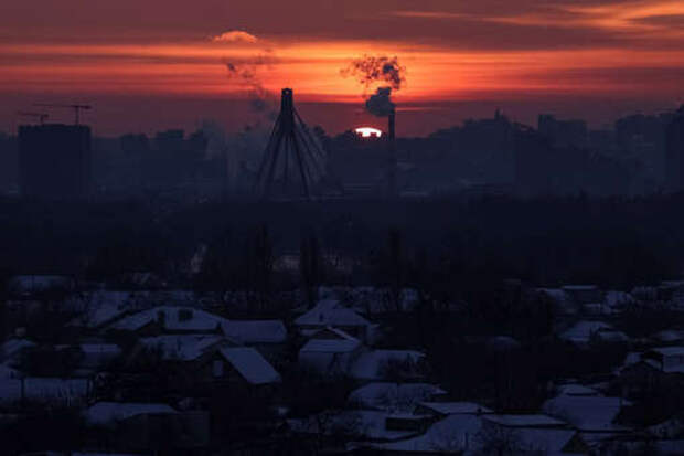 Жители Кривого Рога и Хмельницкого вышли на протесты из-за блэкаута