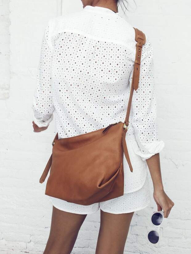 пляжная мода, белая рубашка, шорты, сумка, beach style, white shirt, marron bag