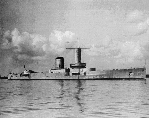 Корабль-цель немецкого флота «Гессен».