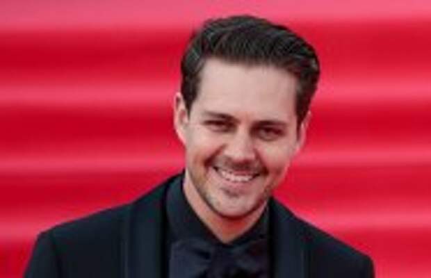 Шоу-бизнес: С Аглаей Тарасовой был идеальной парой, Арина Волошина считала эгоистом, а он тайно сыграл свадьбу: Как выглядит жена Милоша Биковича