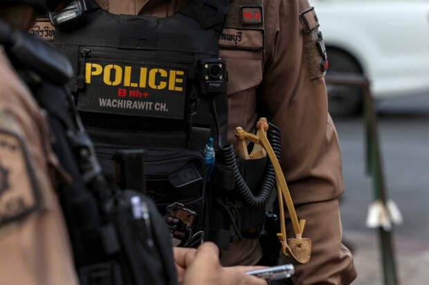 Иностранец спустил штаны с двух женщин в Таиланде и объяснил поступок фразой «был пьян»