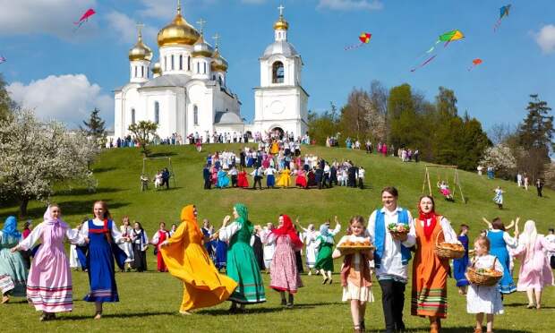 Антипасха и Красная горка через века отмечаются по народным традициям
