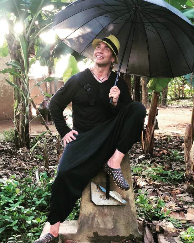 Тарзан с зонтиком