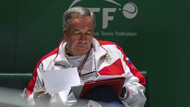 Тарпищев рассказал об отсутствии острых симптомов коронавируса у Медведева