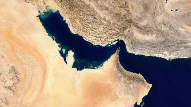 Аналитик о Трампе: если не можешь заставить врага открыть пролив – закрой его сам