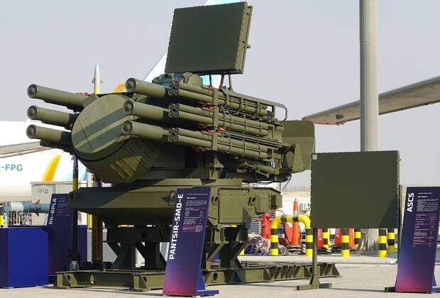 Кадры показывающие работу пульта дистанционного управления нового ЗРК