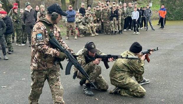 Казачья молодежь осваивает военное дело
