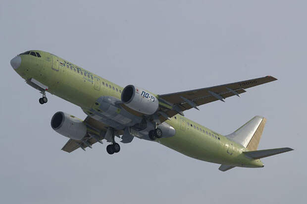 Самолет МС-21 с новыми российскими двигателями совершил первый полет