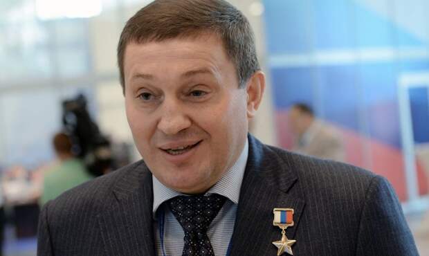 Андрей Бочаров обсудил с руководством компании "Ростехналогии" реорганизацию "Химпрома" Андрей Бочаров обсудил с руководством компании "Ростехналогии" реорганизацию "Химпрома"