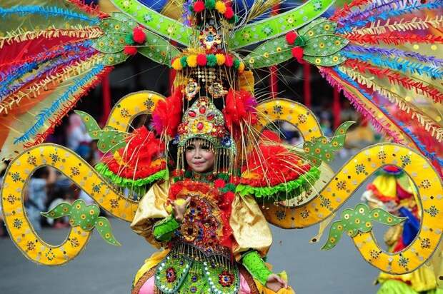 Необычный карнавал в индонезийском Джембере (19)