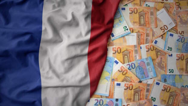 Франция выделит €330 млн отраслям на фоне роста цен на топливо