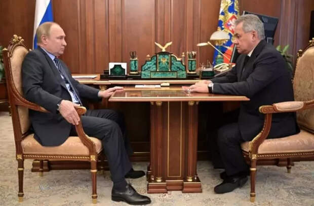 МИД: У Путина на столе уже лежат варианты действий, предложенные военспецами
