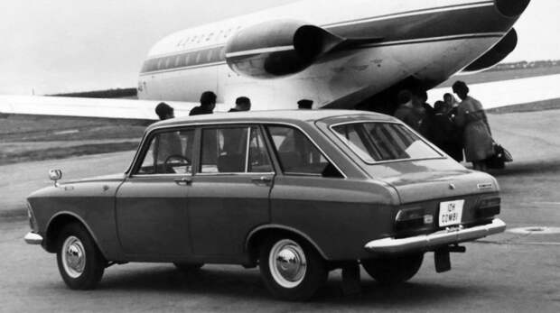 ИЖ-2125 отличался невиданной в то время задней частью кузова авто, автомобили, азлк, олдтаймер, ретро авто, советские автомобили