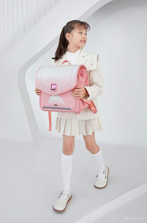 «Умный рюкзак» 9um Smart Positioning Children Schoolbag для школьников от Huawei