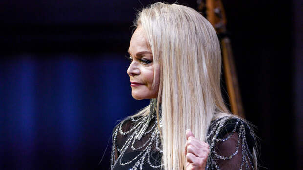 Суд принял к производству иск Долиной на ₽176 млн за квартиру в Хамовниках