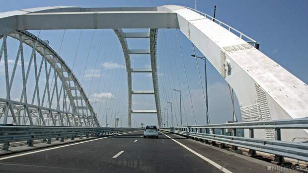 Очередь на Крымский мост стремительно растет
