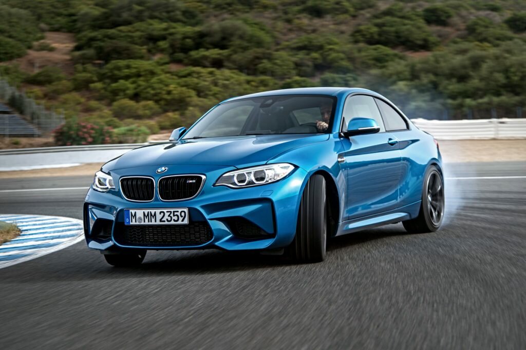 BMW или Mersedes