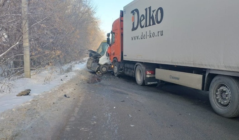 В аварии с маршруткой на окраине Омска обвинили дорожников