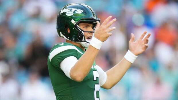 zach wilson looking frustrated