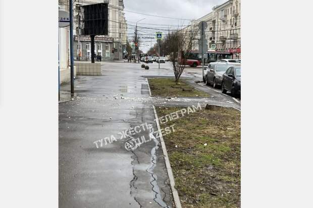 На улице Первомайской в Туле обрушился фасад одного из зданий