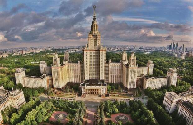 10 высочайших небоскребов мира, вид из которых захватывает дух (фото)
