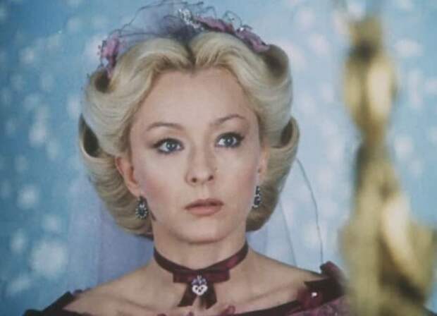 Анастасия Вертинская в фильме *Овод*, 1980 | Фото: kino-teatr.ru Анастасия Вертинская в фильме *Овод*, 1980 | Фото: kino-teatr.ru