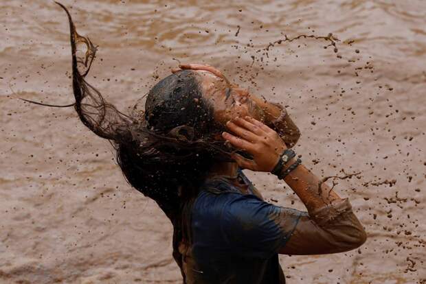 Ежегодная гонка по грязи Run Mud в Тель-Авиве