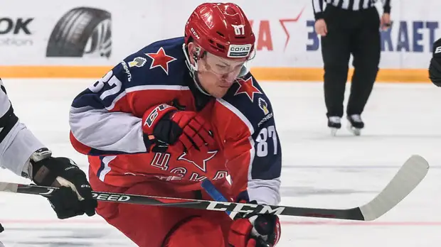 Нападающий ЦСКА Светлаков прокомментировал вызов в сборную России по хоккею