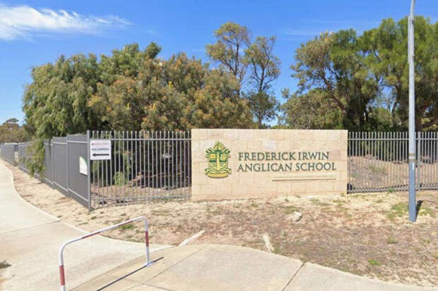 Учительница родила ребенка от 12-летнего школьника