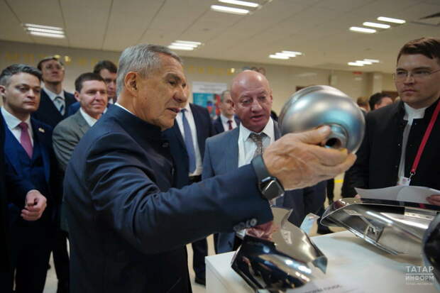 Миңнеханов Татарстан районнарында сәнәгать парклары ачарга тәкъдим итте