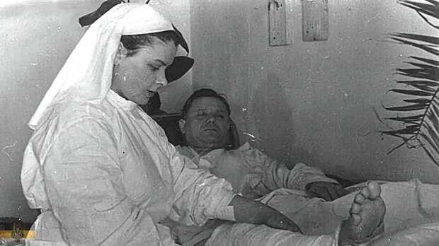 Ей 18, а ему 50. История любви посреди ада войны – хоть фильм снимай