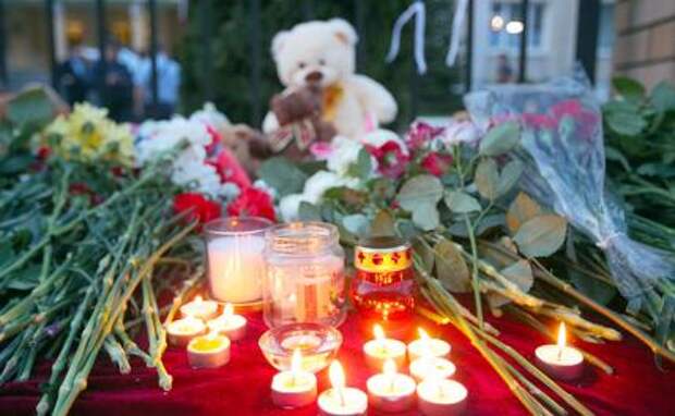 Расстрел в Казани: «Родителям соболезнование… Смертная казнь подонку»