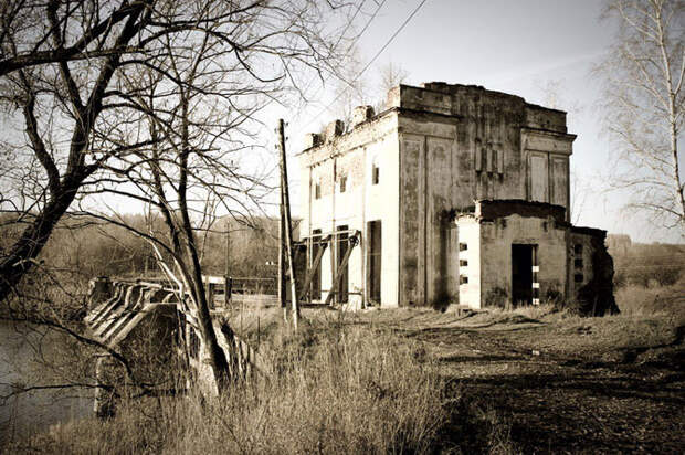 Заброшенная гидроэлектростанция