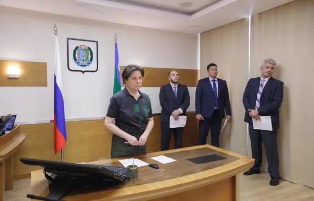 Больницу-долгострой, которую губернатор ХМАО Комарова готовила к сдаче, обокрали: вынесли всю офисную технику