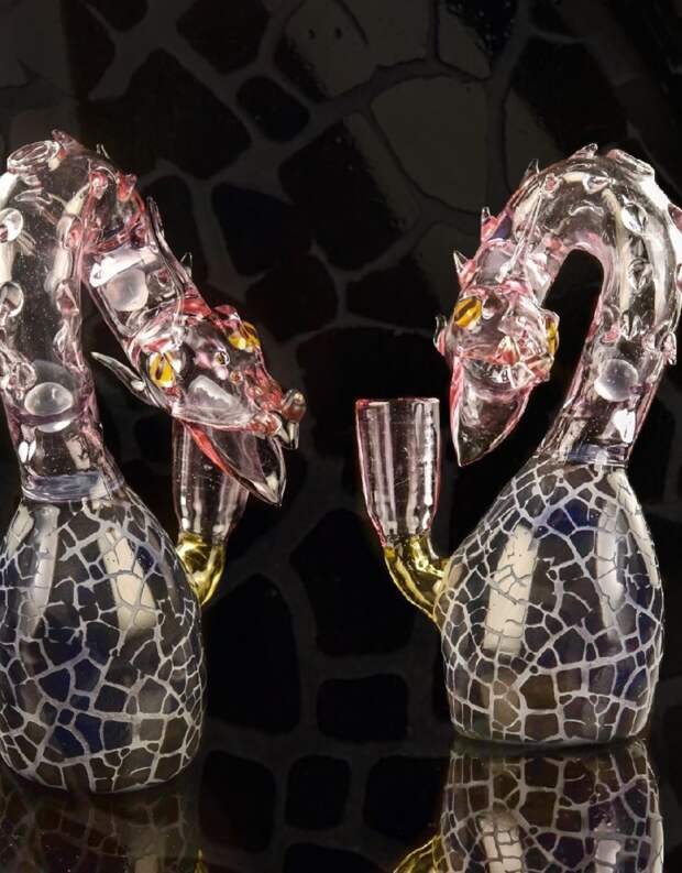 Dragon Egg by Ramickelsen Glass Artist ( Robert Mickelsen) - VR Smoke Shop