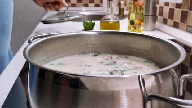 Вкуснейший и очень сытный, знаменитый грузинский суп Чихиртма из курицы. Показываем, как приготовить его дома, это совсем несложно