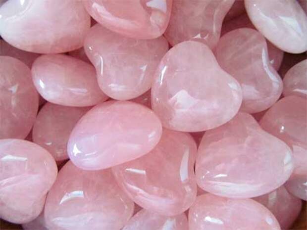 сердечки из розового кварца