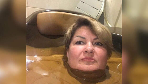Ульяновская чиновница уволена за селфи в "шоколадной" ванне
