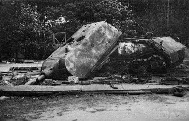 Как в Германии пытались создать самый большой танк для Гитлера, а получился самый бесполезный