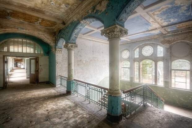 7 самых потрясающих заброшенных замков мира заброшенная, замки, фотографии