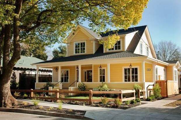 Частный дом желтого цвета с черной крышей Лучшие цвета домов - подборка 35 фото 2016 года
