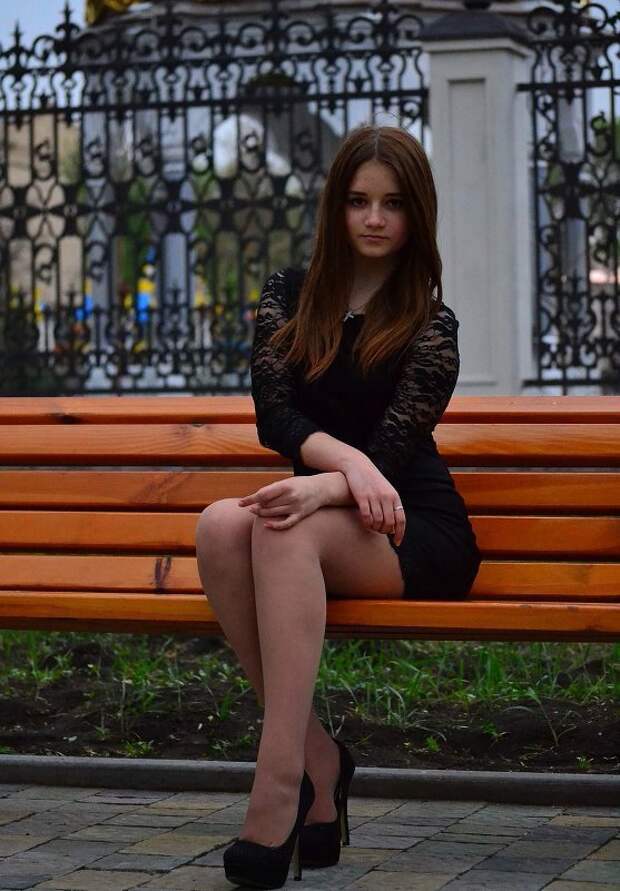 Девушки на каблуках