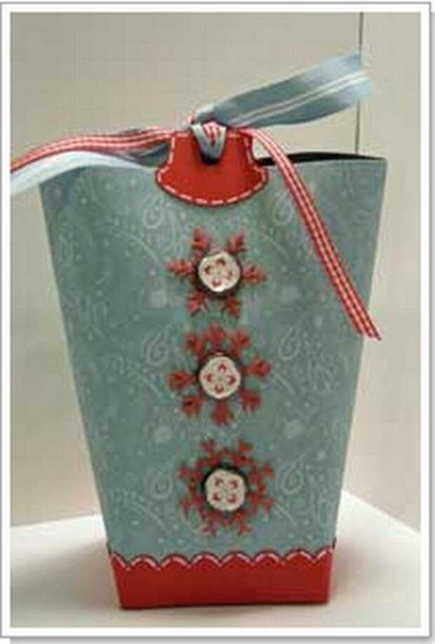 http://masterklass-krasivo.ru/wp-content/uploads/2012/10/Podarochnaya-upakovka-svoimi-rukami..jpg