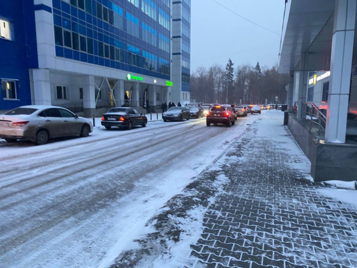 В ГИБДД предупредили уральцев о рыхлом снеге на дорогах