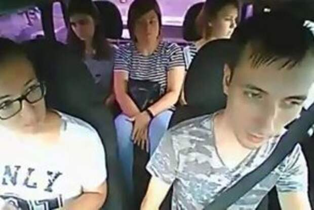 От вас пахнет? На выход! Таксист высадил пассажирок из-за запаха чеснока