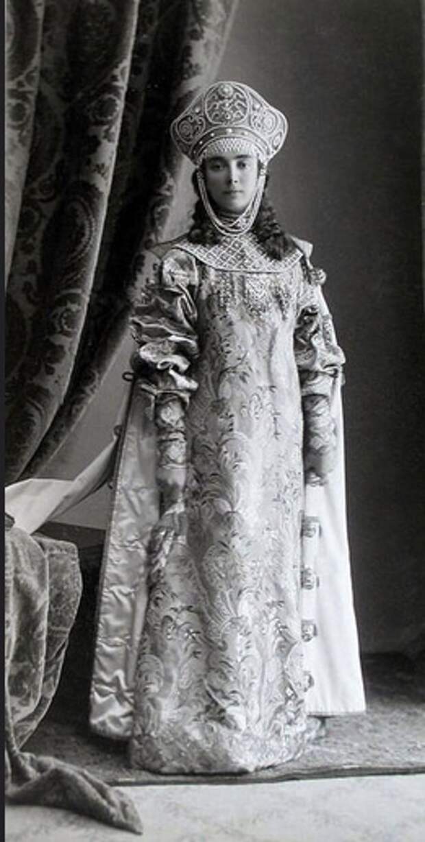 Цветные фото с бала 1903 года (подборка)