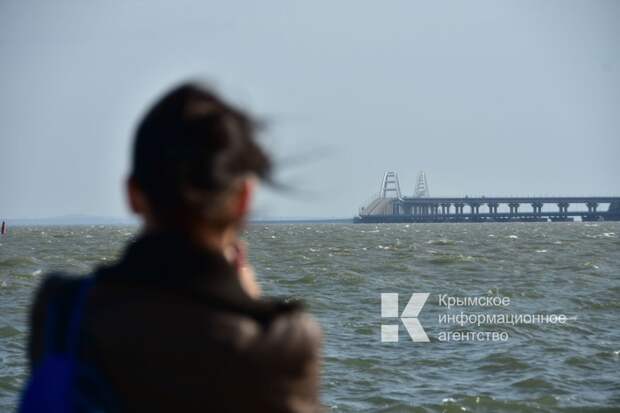 Запад не реагирует на анонсированные Зеленским атаки на Крымский мост, — Захарова