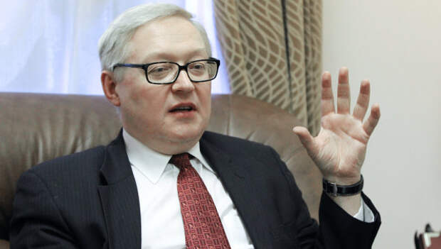 Рябков: нужно прекратить обвинять Россию в обострении на Украине